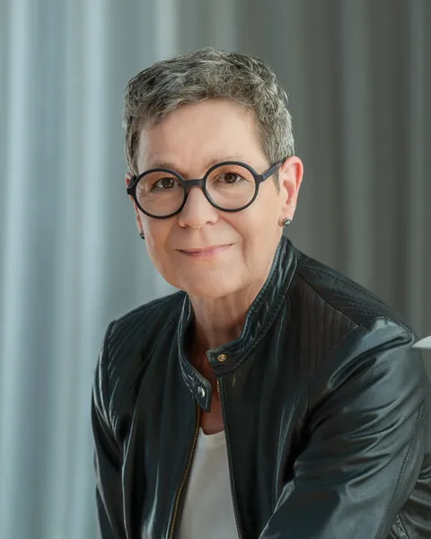 Porträt von Simone Menne